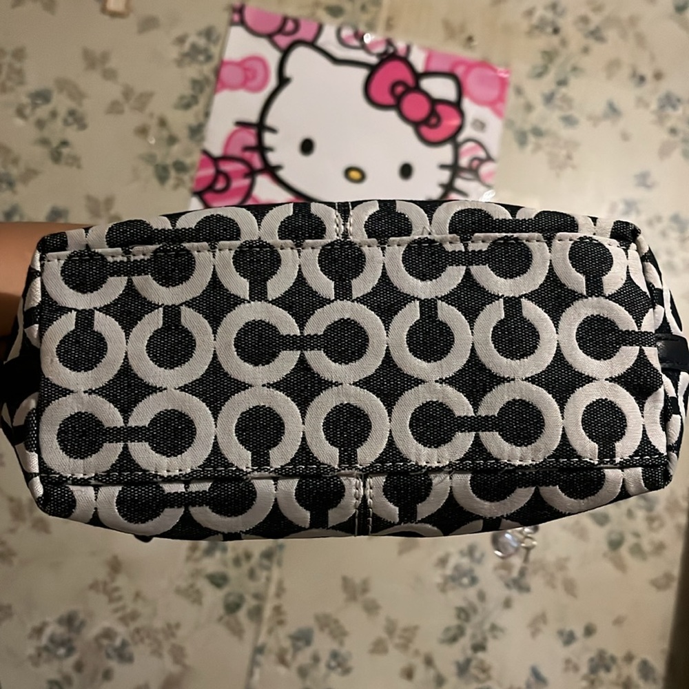 Coach Peyton signature denim style handbag - Picture 6 of 6